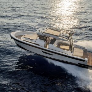 Alquiler de barco sin licencia EGO 500CS Yamaha 15cv